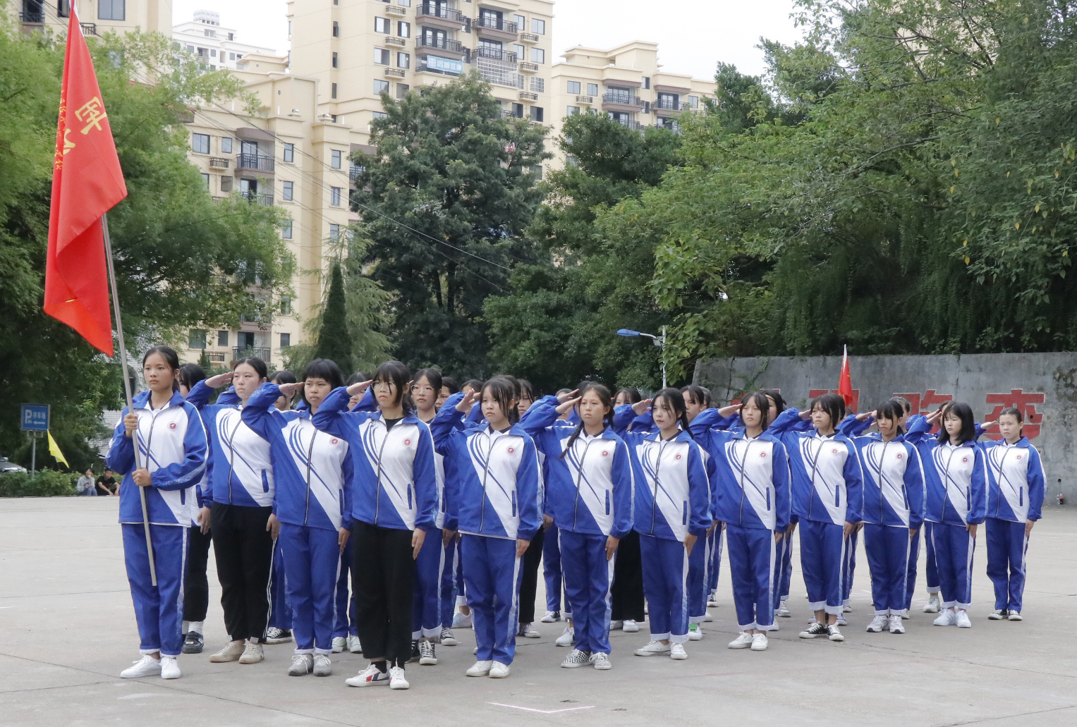 学生军训.JPG