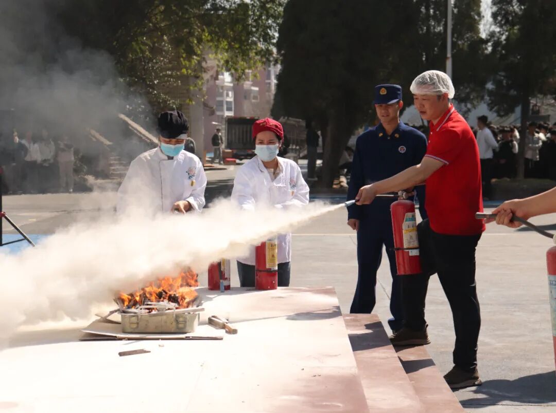 1776130460910565.jpg f58194603e1cc7f029ef87400d6423b4.jpg